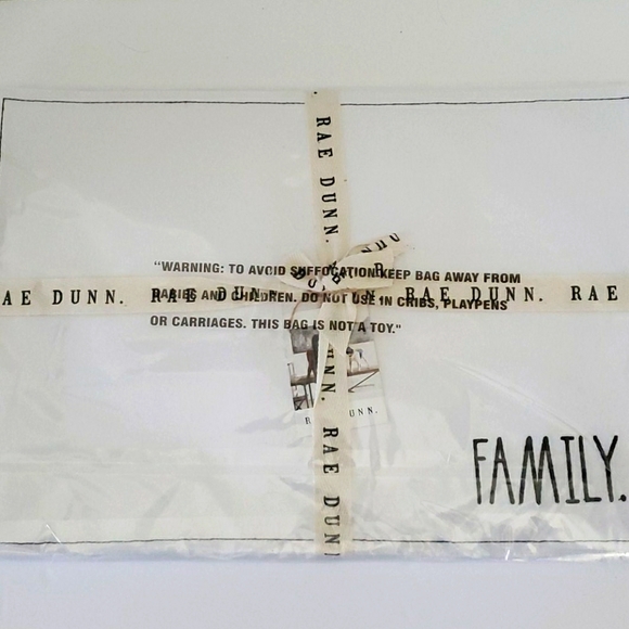 🆕️ rae dunn Embroidered Placemats Set of 4 - Picture 1 of 6